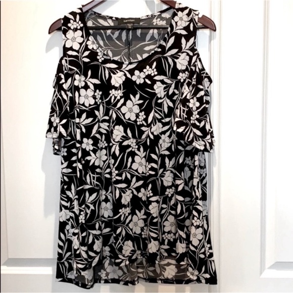 Beautiful Karen Kane Cold Shoulder Size OX Blouse - Picture 1 of 6